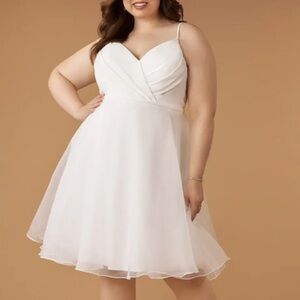 NEW Azazie 26W Plus Size Women’s Ardea Wedding Dress Diamond White A-Line V-Neck
